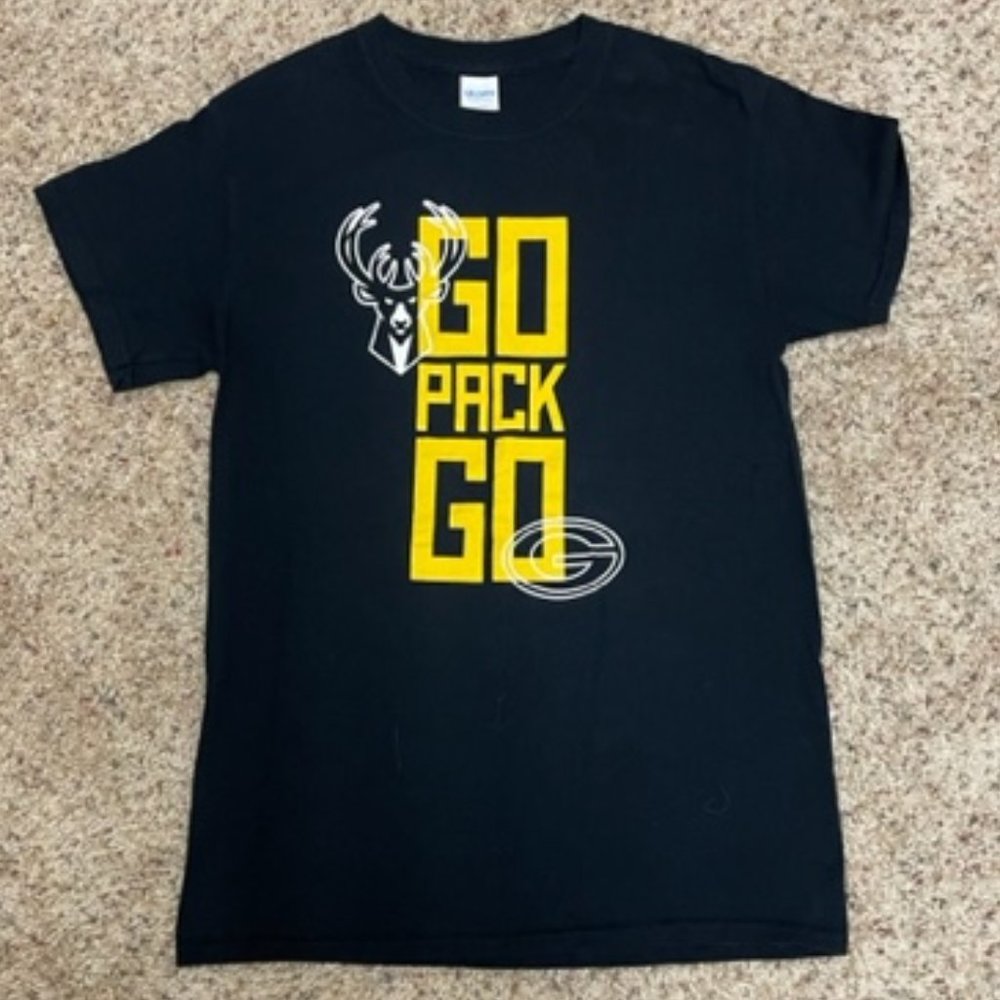 Gildan Black “GO PACK GO” Heavy Cotton Short Sleeve T-shirt – S - Unisex